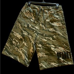 Puma men’s green shorts new with tags